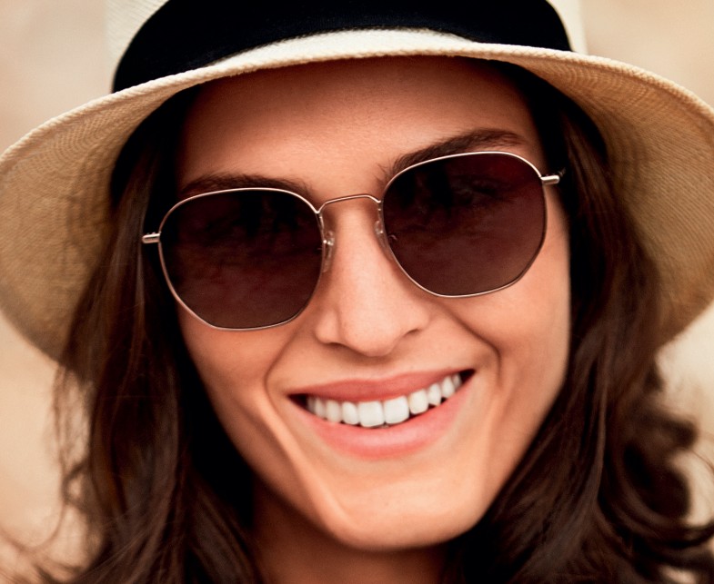 Juni-kampanje på solbrille- og fargeskiftende glass med styrke. 